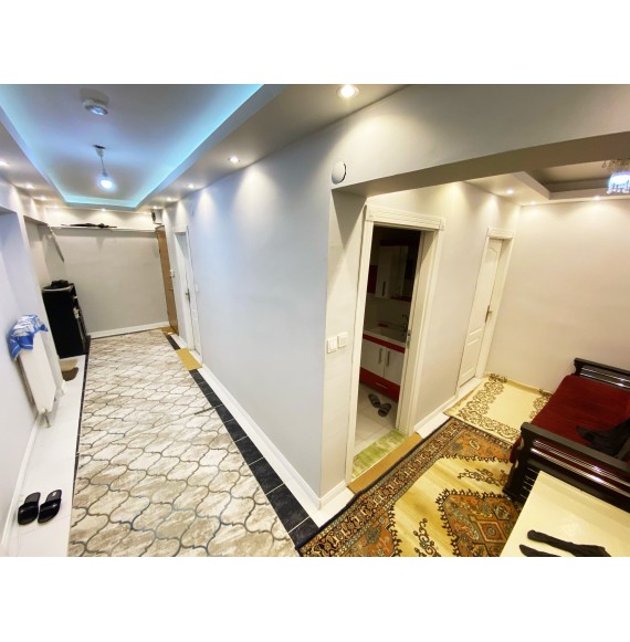 YAYLA'DA ASANSÖRLÜ 4+1 GENİŞ SATILIK DAİRE