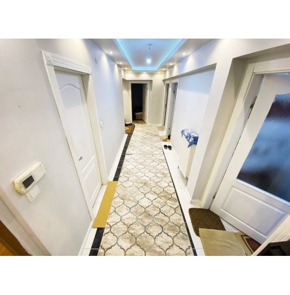 YAYLA'DA ASANSÖRLÜ 4+1 GENİŞ SATILIK DAİRE