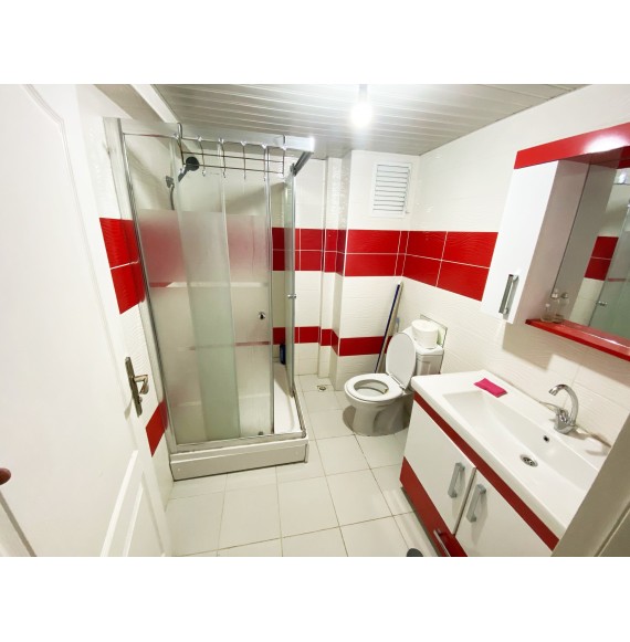 YAYLA'DA ASANSÖRLÜ 4+1 GENİŞ SATILIK DAİRE