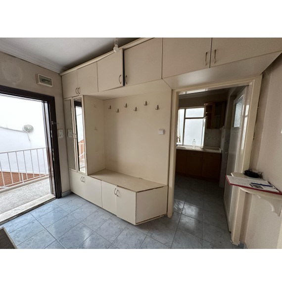 İNCİRLİDE EN ÜST KAT 3+1 GENİŞ MASRAFSIZ DAİRE