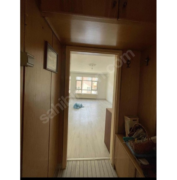 19MAYIS'TA MASRAFSIZ GENİŞ 3+1 ÜST KAT DAİRE