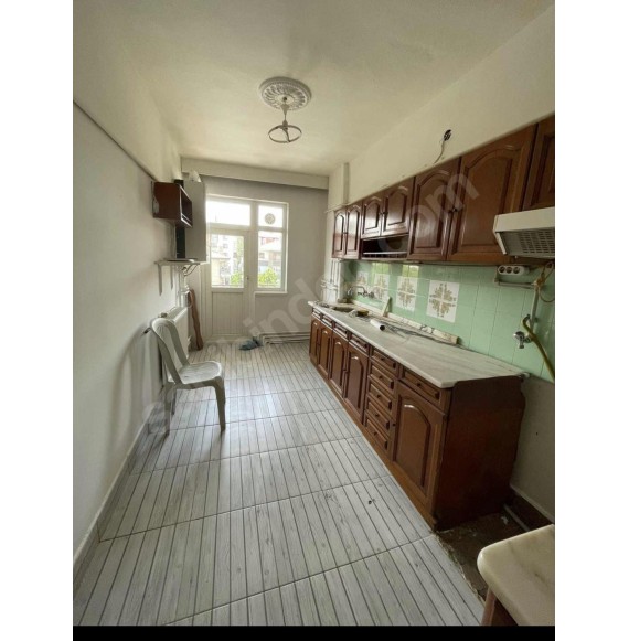 19MAYIS'TA MASRAFSIZ GENİŞ 3+1 ÜST KAT DAİRE