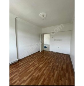 19MAYIS'TA MASRAFSIZ GENİŞ 3+1 ÜST KAT DAİRE