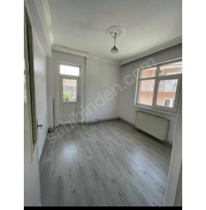 19MAYIS'TA MASRAFSIZ GENİŞ 3+1 ÜST KAT DAİRE