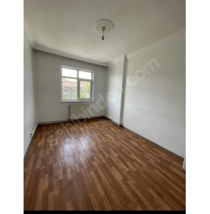 19MAYIS'TA MASRAFSIZ GENİŞ 3+1 ÜST KAT DAİRE