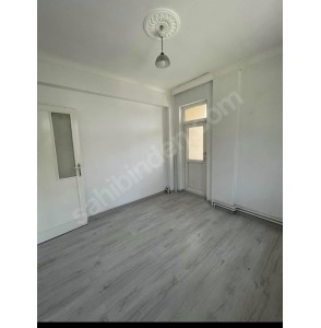 19MAYIS'TA MASRAFSIZ GENİŞ 3+1 ÜST KAT DAİRE