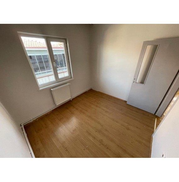 AYVALI'DA 3+1 GENİŞ ÇİFT BALKONLU DAİRE