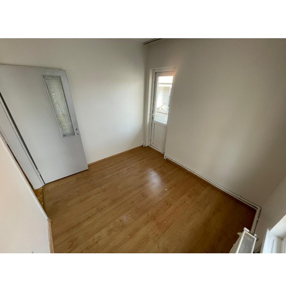 AYVALI'DA 3+1 GENİŞ ÇİFT BALKONLU DAİRE