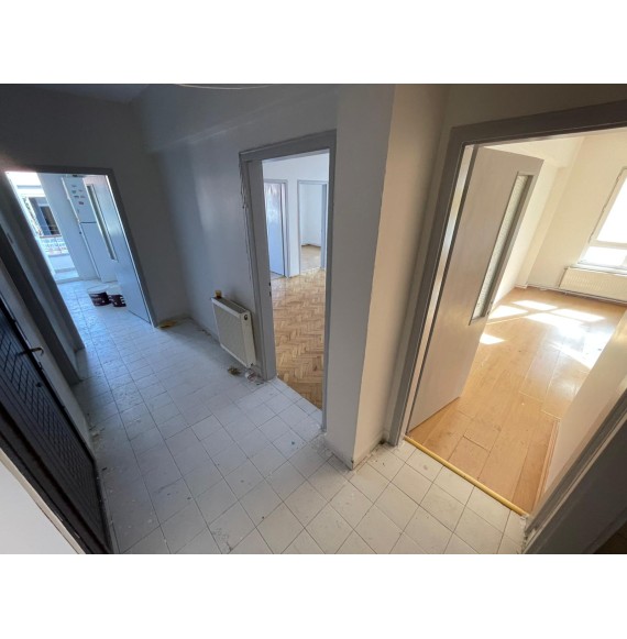 AYVALI'DA 3+1 GENİŞ ÇİFT BALKONLU DAİRE