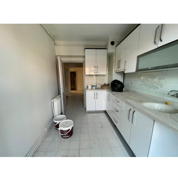 AYVALI'DA 3+1 GENİŞ ÇİFT BALKONLU DAİRE