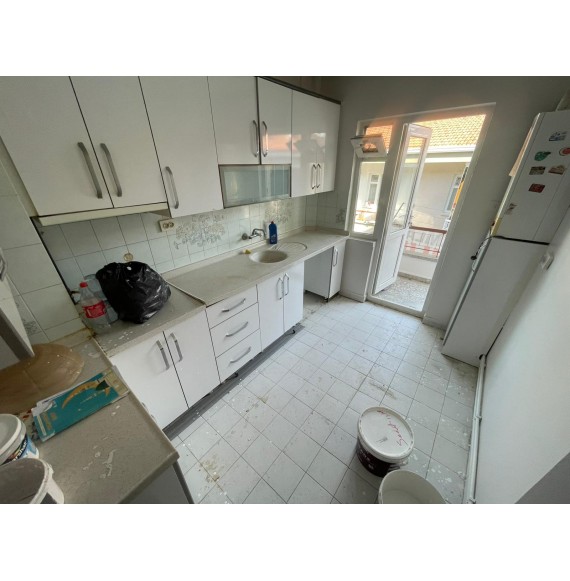 AYVALI'DA 3+1 GENİŞ ÇİFT BALKONLU DAİRE