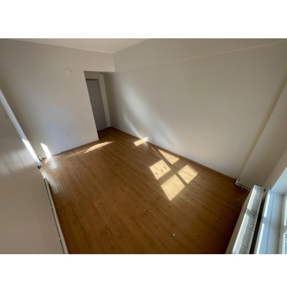 AYVALI'DA 3+1 GENİŞ ÇİFT BALKONLU DAİRE