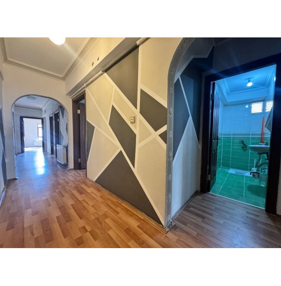 İNCİRLİ'DE ÇİFT BALKONLU MASRAFSIZ 3+1 GENİŞ DAİRE