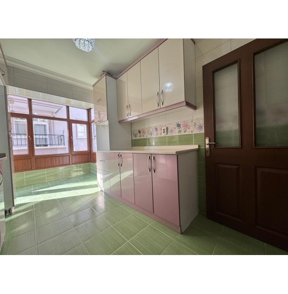 İNCİRLİ'DE ÇİFT BALKONLU MASRAFSIZ 3+1 GENİŞ DAİRE