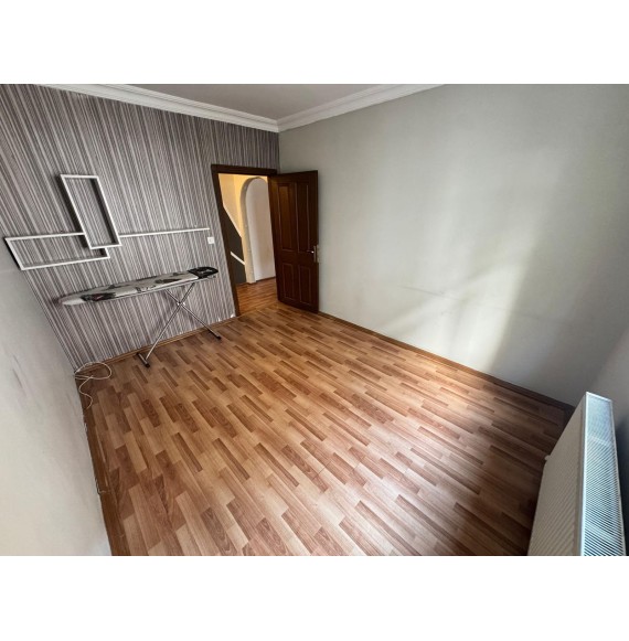 İNCİRLİ'DE ÇİFT BALKONLU MASRAFSIZ 3+1 GENİŞ DAİRE