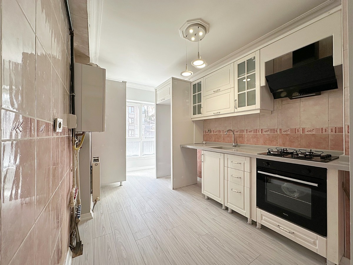 YAYLA'DA ASANSÖRLÜ GENİŞ...