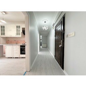 YAYLA'DA ASANSÖRLÜ GENİŞ 3+1 ARA KATTA SATILIK DAİRE