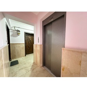 YAYLA'DA ASANSÖRLÜ GENİŞ 3+1 ARA KATTA SATILIK DAİRE