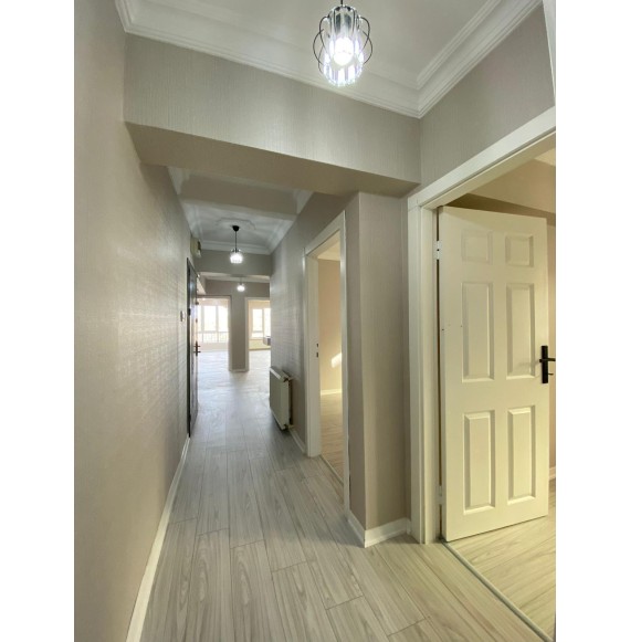 BADEMLİK'TE FUL YAPILI 3+1 GENİŞ DAİRE