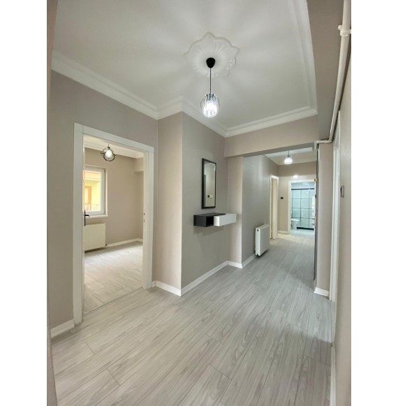 BADEMLİK'TE FUL YAPILI 3+1 GENİŞ DAİRE