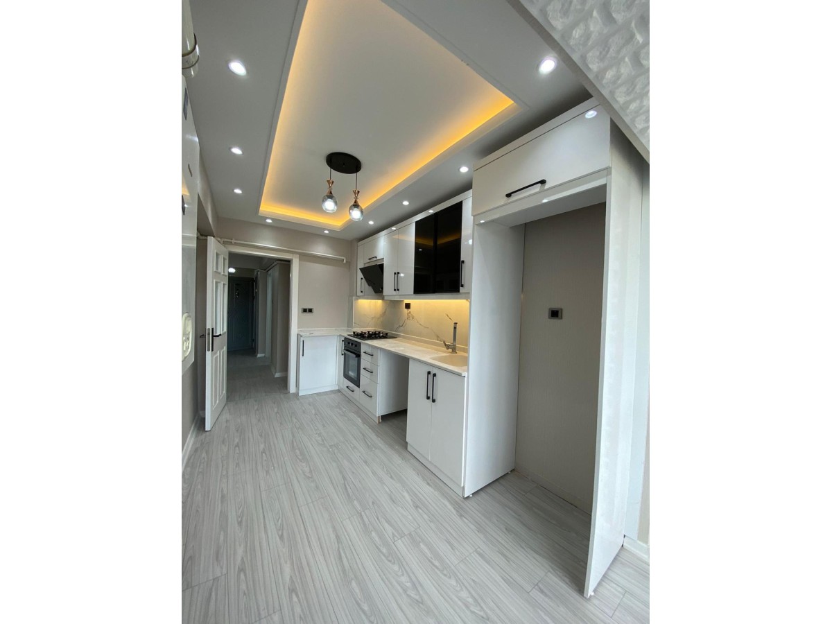 BADEMLİK'TE FUL YAPILI 3+1...