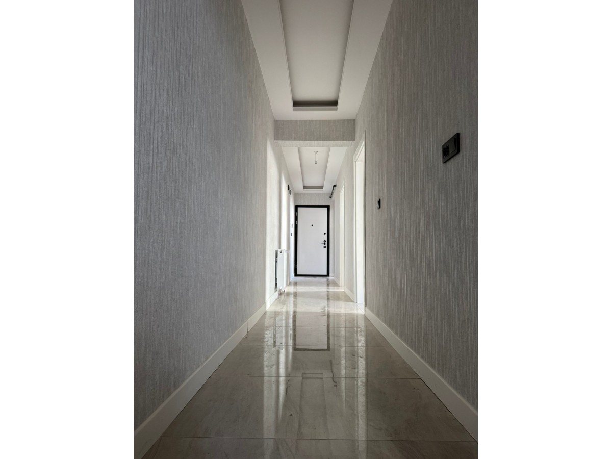 KANUNİ'DE YENİ BİNADA 2+1...