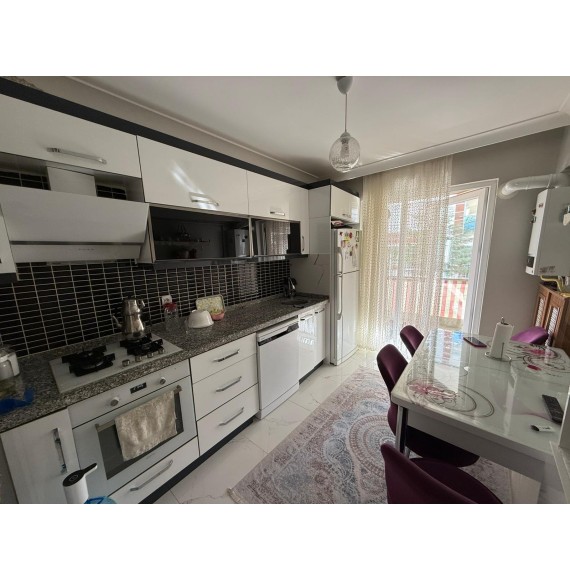 KANUNİ'DE 3+1 2. KATTA MASRAFSIZ GENİŞ DAİRE