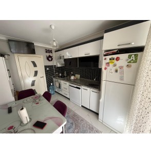 KANUNİ'DE 3+1 2. KATTA MASRAFSIZ GENİŞ DAİRE