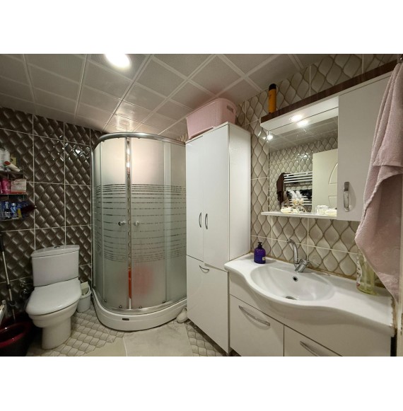 KANUNİ'DE 3+1 2. KATTA MASRAFSIZ GENİŞ DAİRE