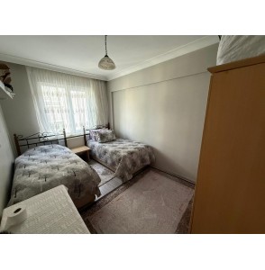 KANUNİ'DE 3+1 2. KATTA MASRAFSIZ GENİŞ DAİRE