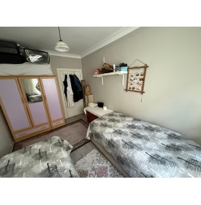 KANUNİ'DE 3+1 2. KATTA MASRAFSIZ GENİŞ DAİRE