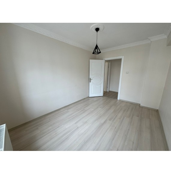 ATAPARK CADDE YAKINI 3+1 GENİŞ YUAPILI MASRAFSIZ DAİRE