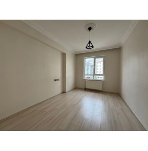 ATAPARK CADDE YAKINI 3+1 GENİŞ YUAPILI MASRAFSIZ DAİRE