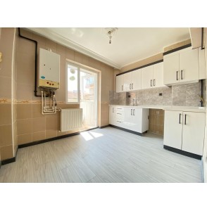 YAYLA'DA 3+1 GENİŞ MASRAFSIZ YAPILI SATILIK DAİRE