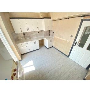 YAYLA'DA 3+1 GENİŞ MASRAFSIZ YAPILI SATILIK DAİRE