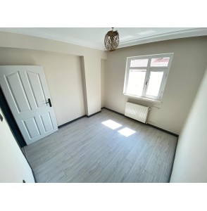 YAYLA'DA 3+1 GENİŞ MASRAFSIZ YAPILI SATILIK DAİRE