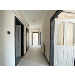 YAYLA'DA 3+1 GENİŞ MASRAFSIZ YAPILI SATILIK DAİRE