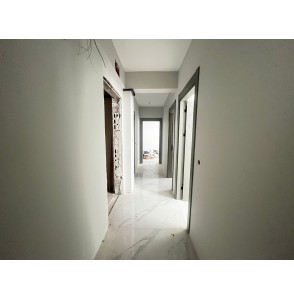 AYVALI CADDE ÜZERİ SIFIR BİNADA 2+1 DAİRE