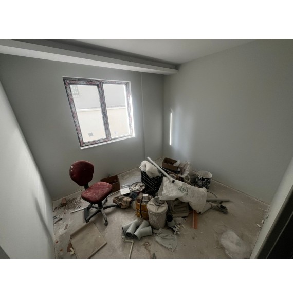 AYVALI CADDE ÜZERİ SIFIR BİNADA 2+1 DAİRE