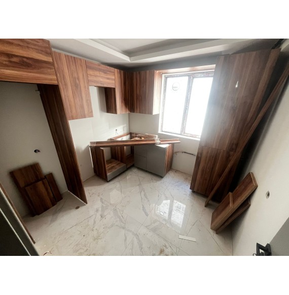 AYVALI CADDE ÜZERİ SIFIR BİNADA 2+1 DAİRE