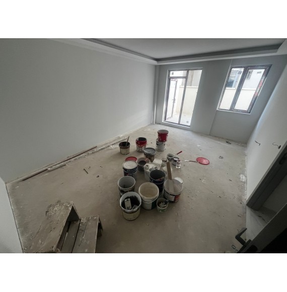 AYVALI CADDE ÜZERİ SIFIR BİNADA 2+1 DAİRE