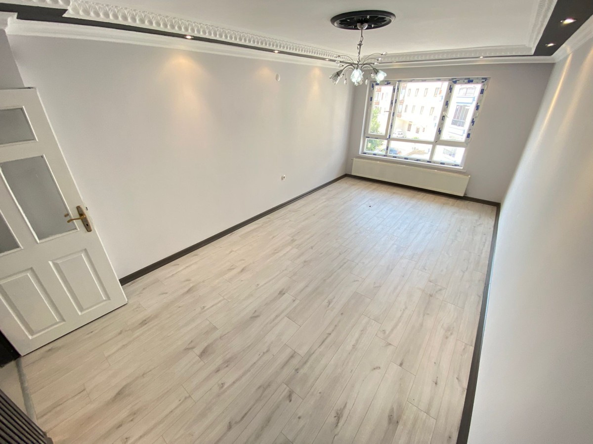 FİLİSTİN PARKI YAKININDA...