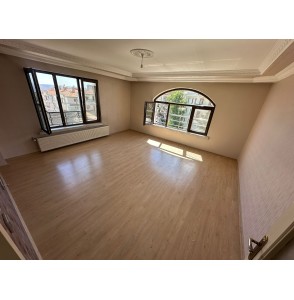 19 MAYIS CADDESİ YAKINI 3+1 GENİŞ MASRAFSIZ YAPILI DAİRE