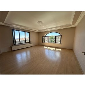 19 MAYIS CADDESİ YAKINI 3+1 GENİŞ MASRAFSIZ YAPILI DAİRE