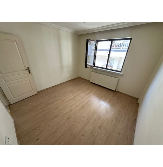 19 MAYIS CADDESİ YAKINI 3+1 GENİŞ MASRAFSIZ YAPILI DAİRE