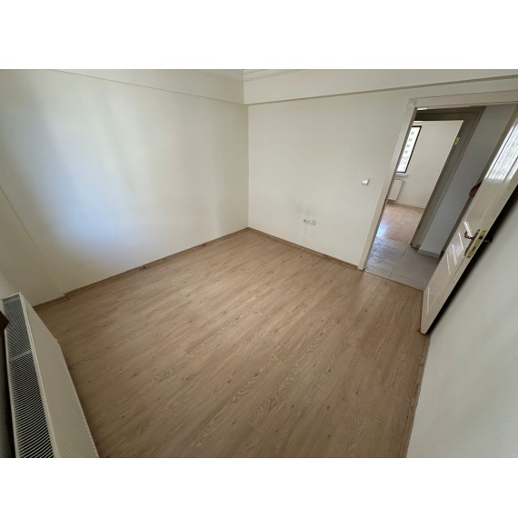 19 MAYIS CADDESİ YAKINI 3+1 GENİŞ MASRAFSIZ YAPILI DAİRE