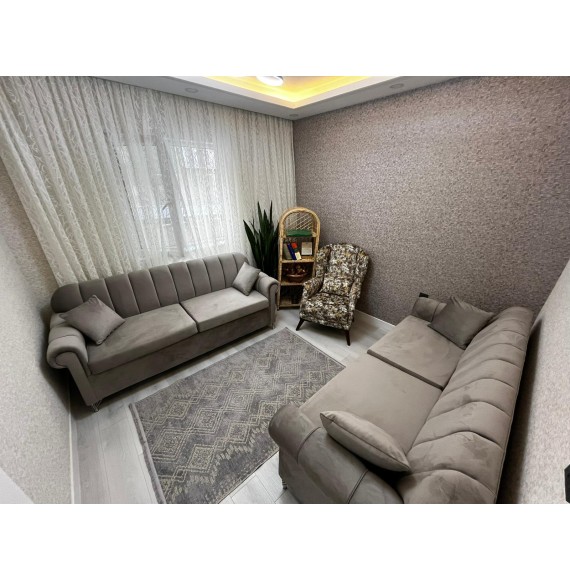 GİRESUN CADDESİ YAKININDA 3+1 GENİŞ FULL YAPILI DAİRE