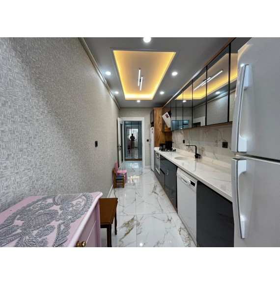 GİRESUN CADDESİ YAKININDA 3+1 GENİŞ FULL YAPILI DAİRE