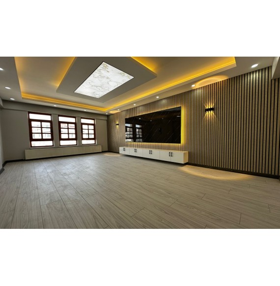 UUUFUKTEPE PAZAR YERİ YAKINI 3+1 KATTA FULL YAPILI DAİRE