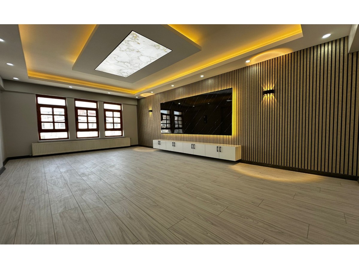 UUUFUKTEPE PAZAR YERİ...